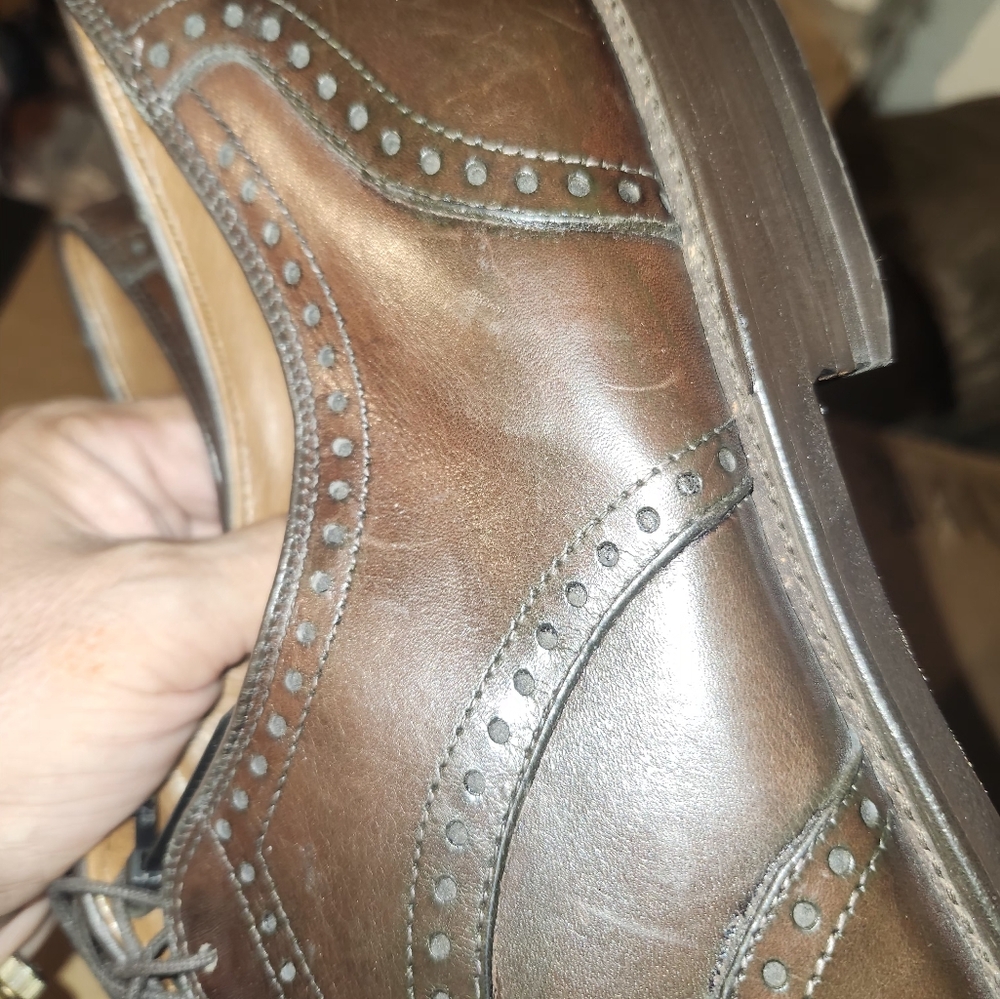 Allen edmonds 14d wingtip hilsdale no crease in vamp almost new - Picture 8 of 10